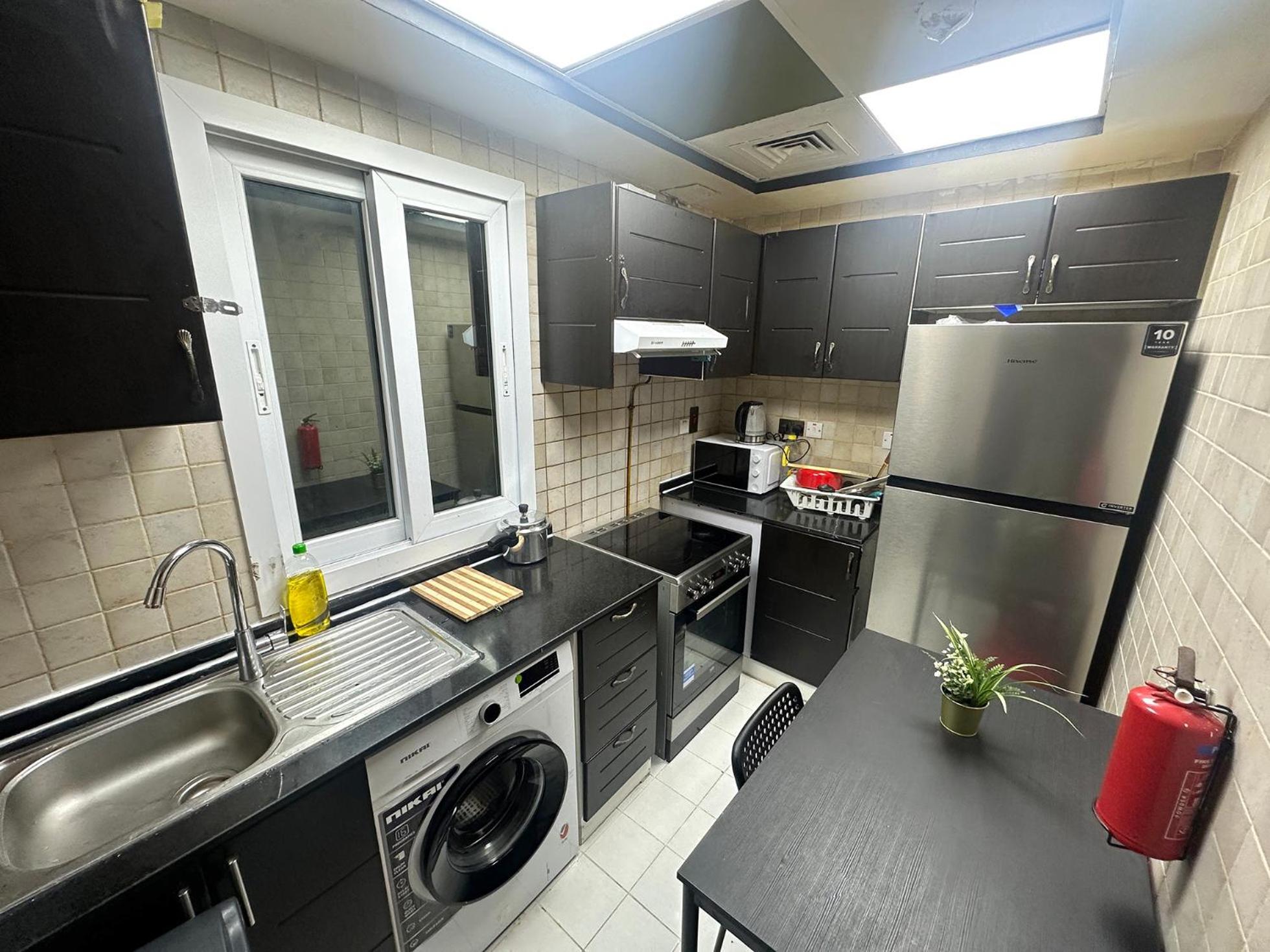 Partition In Al Seef Near Burjuman Metro Alloggio in famiglia *